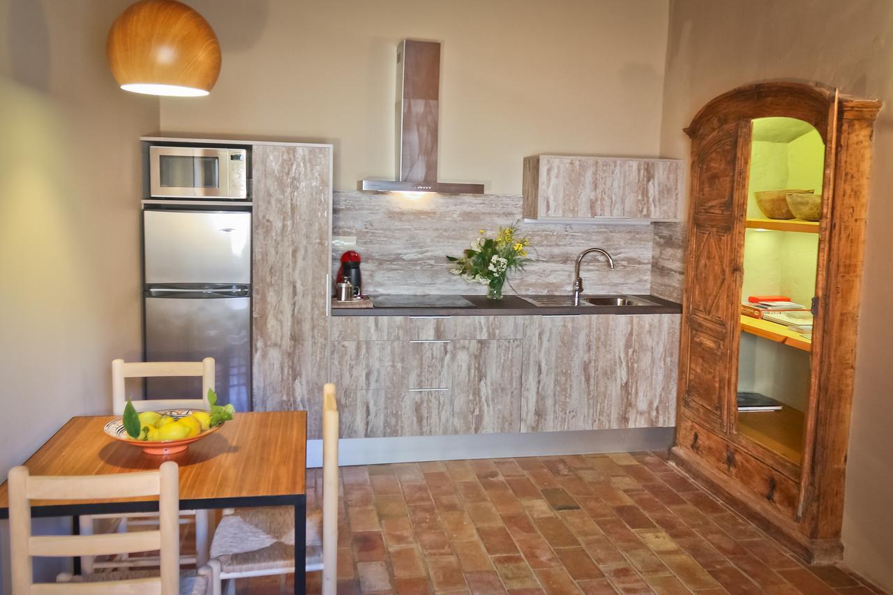 Apartamentos En La Rectoria De Regencós Eksteriør billede